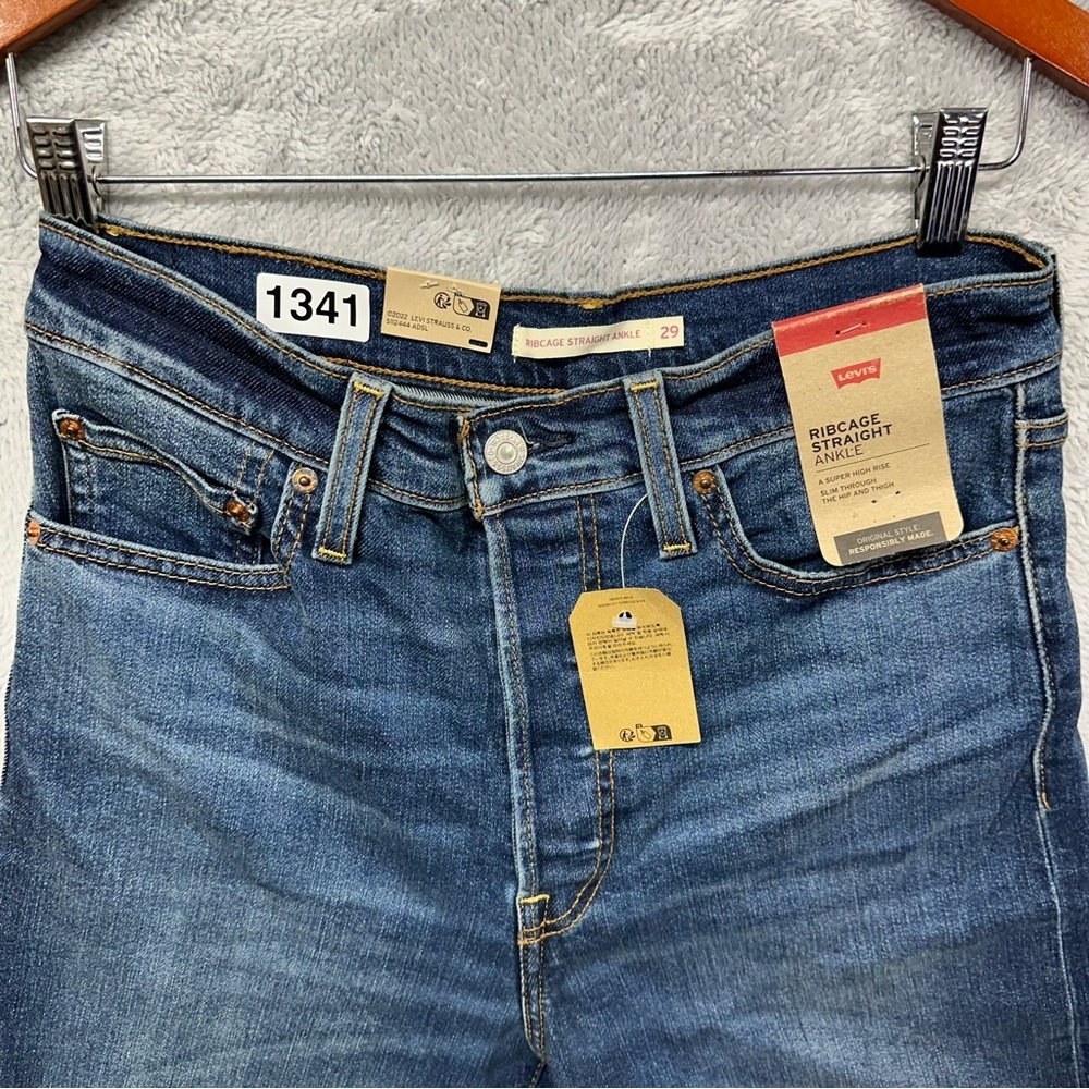 NWT Levi’s Ribcage Straight Ankle Jeans 29x27 High Rise Medium Wash - Picture 4 of 12